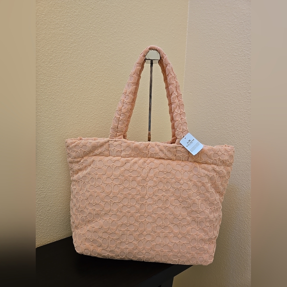 Coach Tote In Signature Terry - Picture 5 of 11